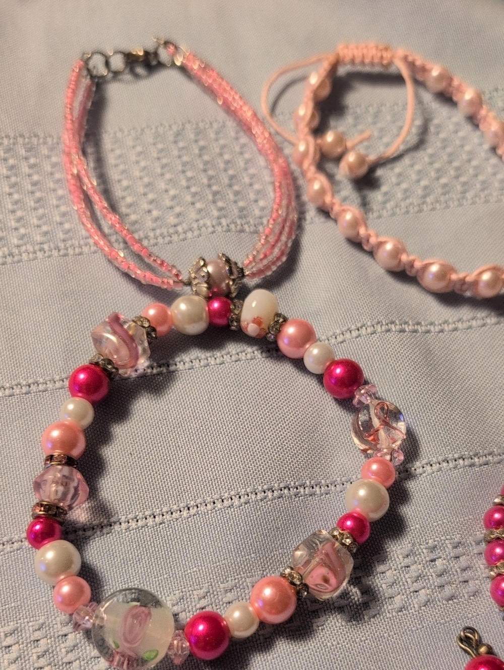 Large Lot Of Women’s Pink Jewelry - Pink Ribbon - Picture 7 of 8